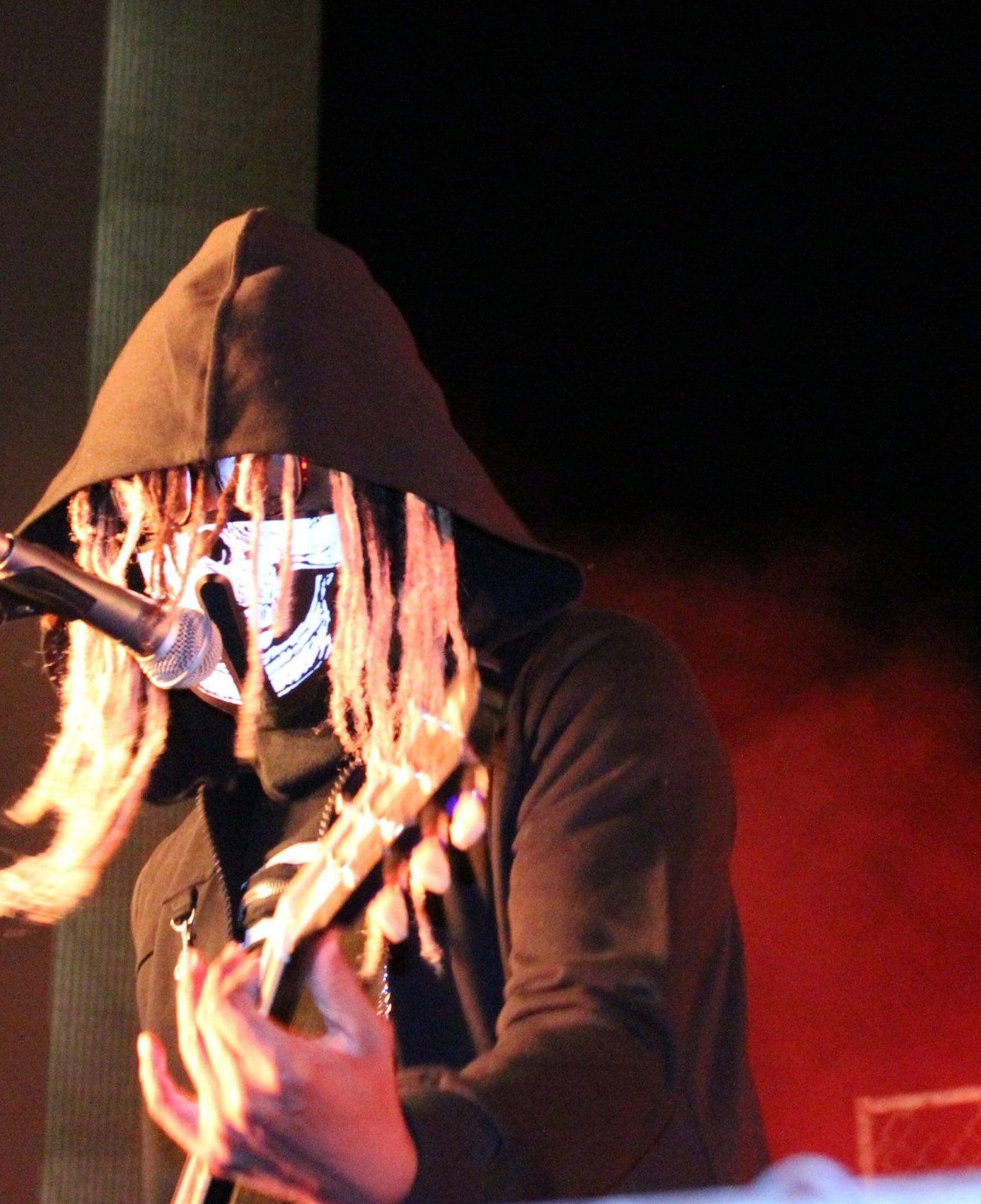 H2X water show guitarist onstage during water circus